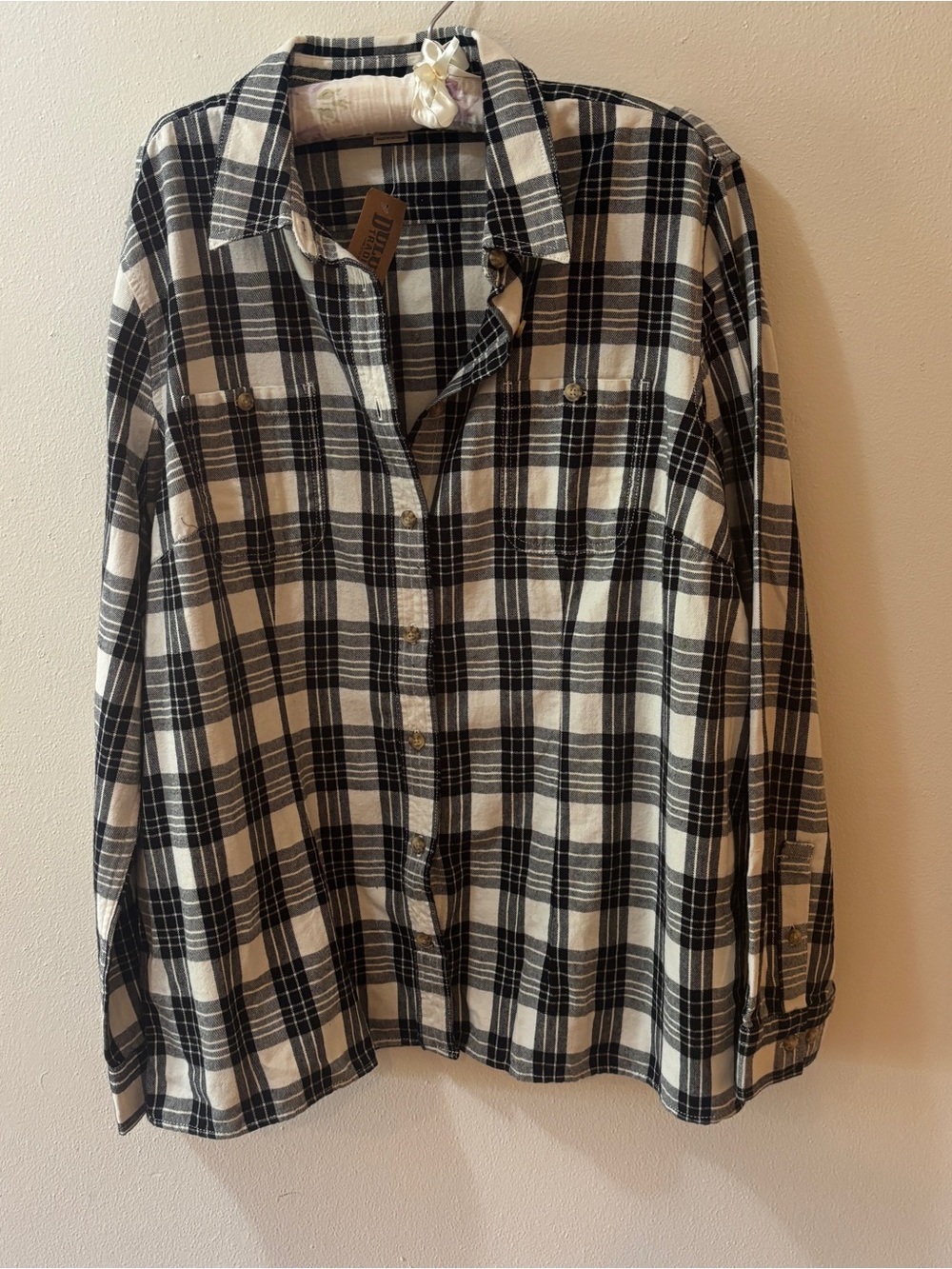 Duluth Trading Co Black and White Plaid Button-Down Shirt